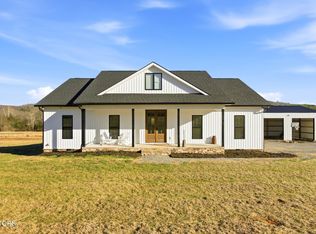 2072 Rutledge Pike, Blaine, TN 37709