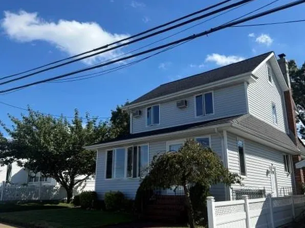 104 W Lincoln Avenue, Valley Stream, NY 11580