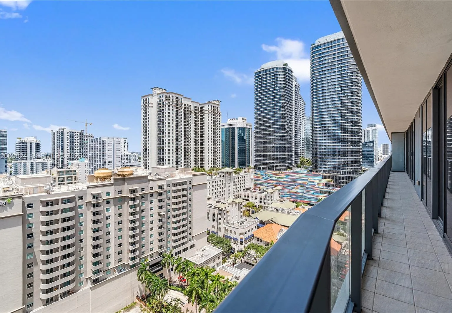 Brickell Flatiron Condo — Photo 4