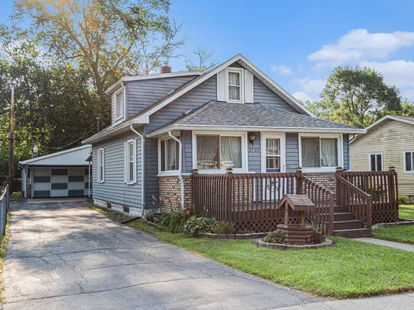 2737 Vermillion St, Lake Station, IN 46405