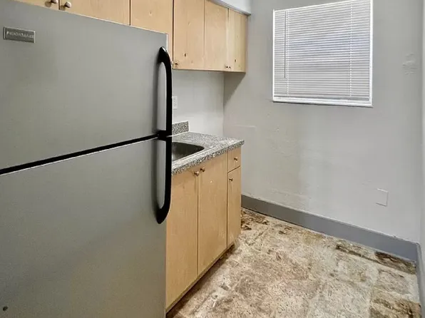 1246 NW 58 Ter, 1246 NW 58th Ter #4, Miami, FL 33142