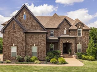 2004 Beechhaven Cir, Mount Juliet, TN 37122