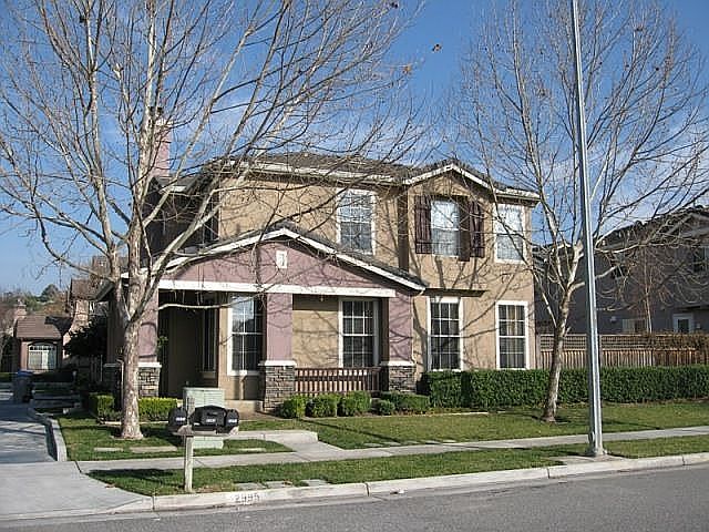 HOUSE STREET SIDE
