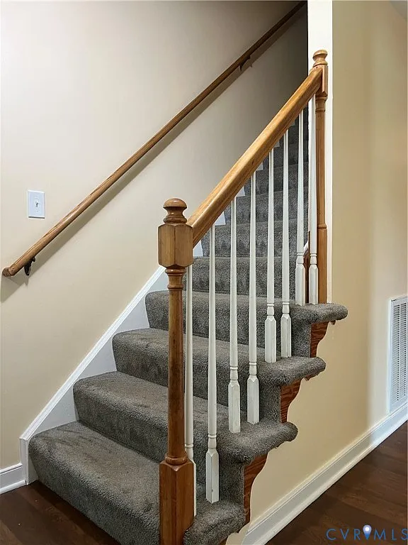 5 bed, 3.0 bath, 1890 sqft, $2,400 — Photo 3