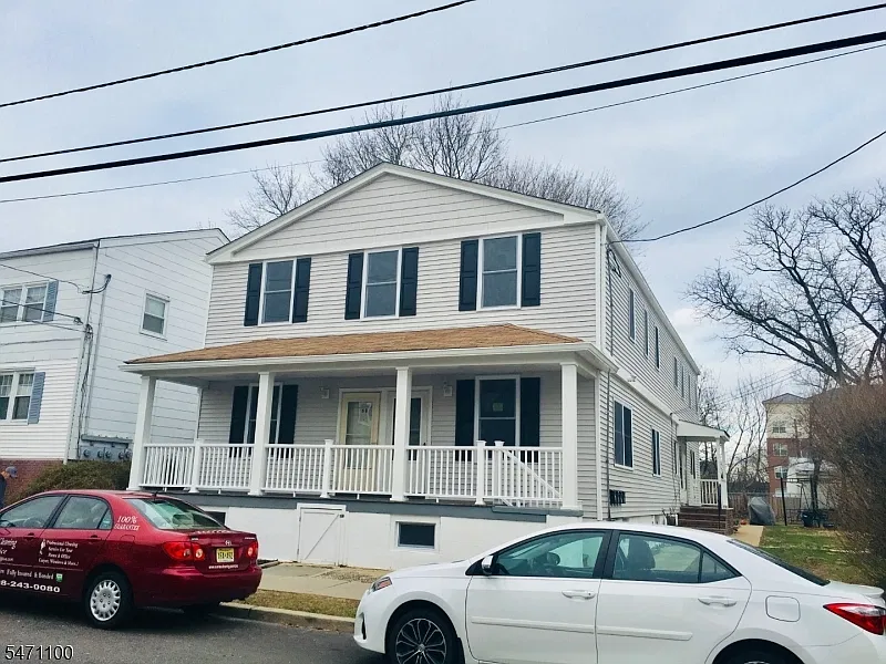 6 Thompson St