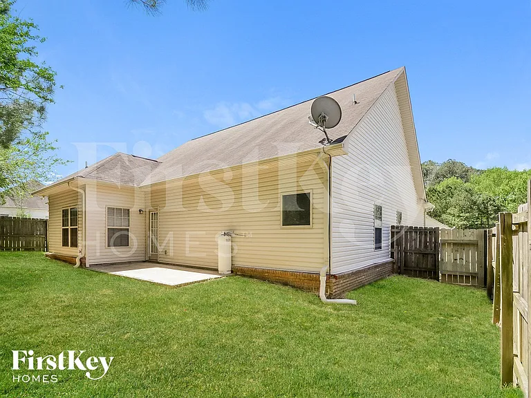 4345 Canterbury St — Photo 14