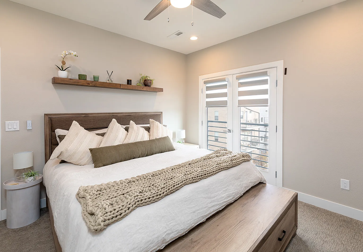 2 bed, 2.5 bath, 1725 sqft, $3,700 — Photo 4