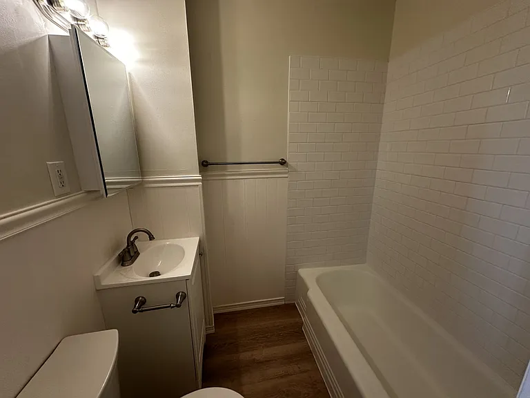 1937 Aldrich Ave S #9 — Photo 7