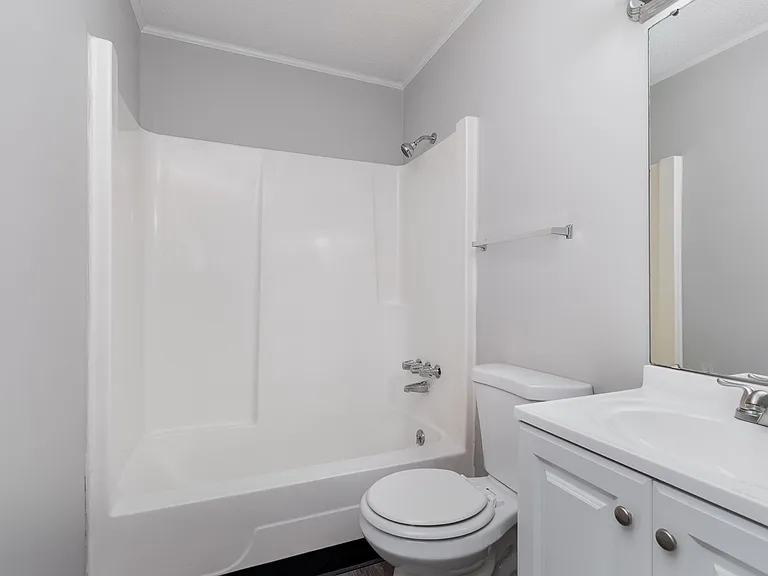 Bay Valley Harbor Apartments — Photo 20