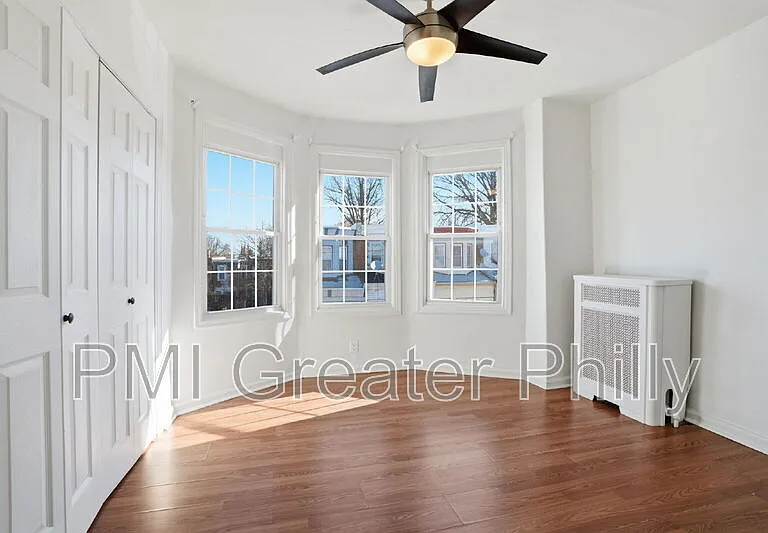 1916 S Salford St — Photo 12