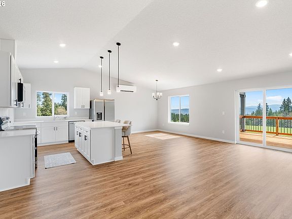 4th image of 377 Johnson Rd