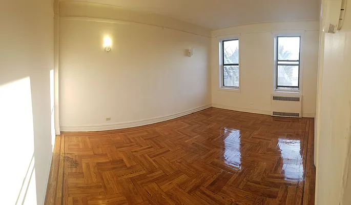 Rented by Smart NY Realty LLC | media 1