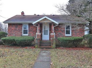 302 6th St, Farmington, MO 63640