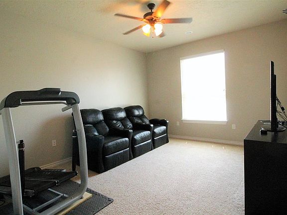 5th image of 2713 Northglen Dr