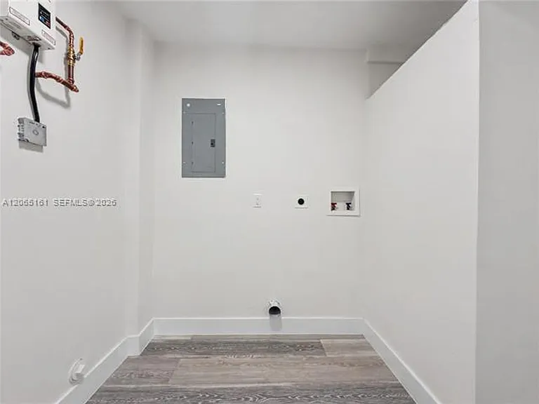 228 NW 39th St #228 — Photo 15