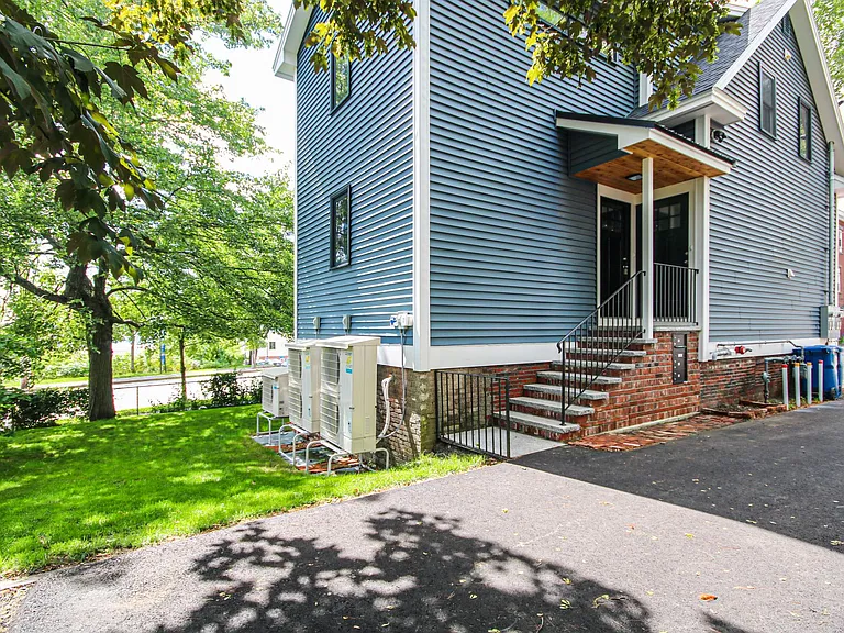 137 York St — Photo 39