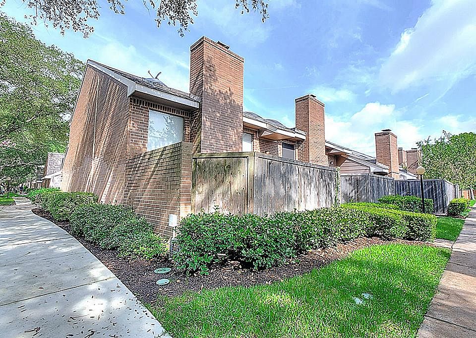 1st image of 13828 Hollowgreen Dr #323/201