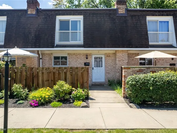 6480 State Rd APT F7, Parma, OH 44134