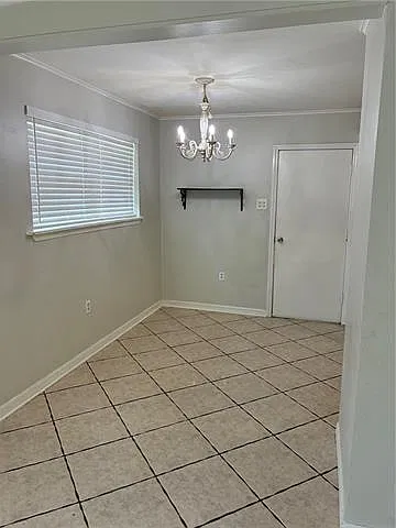 4 bed, 1.0 bath, 1250 sqft, $1,800 — Photo 4