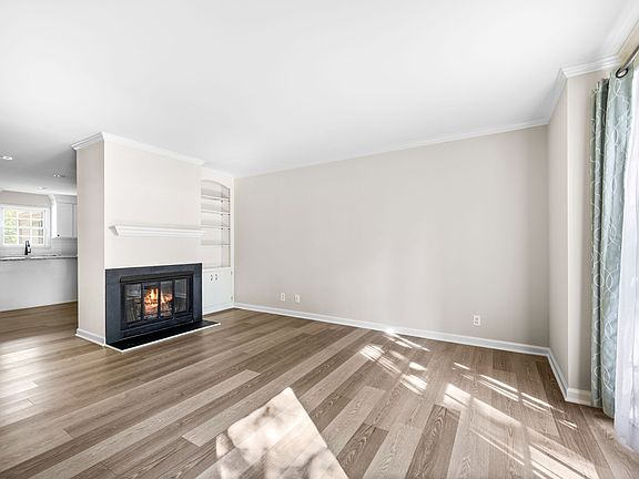 5th image of 2812 Westwood Ave #B