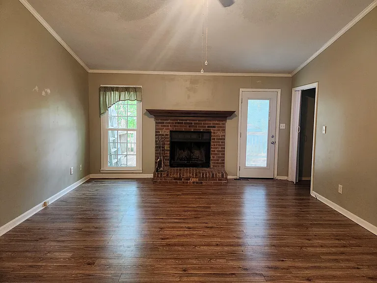 701 Underwood Dr — Photo 5