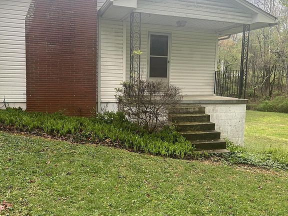 3rd image of 8101 Shady Ln