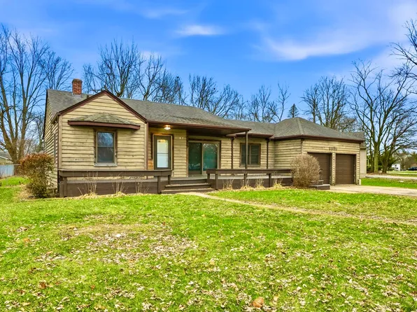 1107 W 62nd Pl, Merrillville, IN 46410