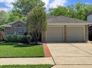 3507 Riverside Dr, Pearland, TX 77581
