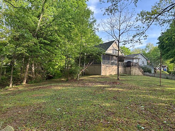 5th image of 450 Shady Acres Rd