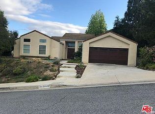 27520 Freetown Ln, Agoura Hills, CA 91301