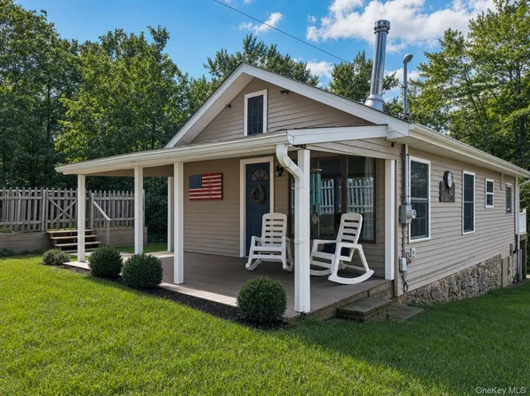 36 Paradise Trail, Monroe, NY 10950