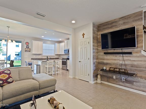 5th image of 522 Richmond Dr