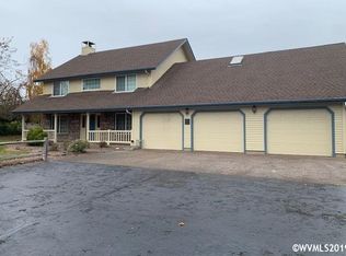 27807 Green Oaks Dr, Eugene, OR