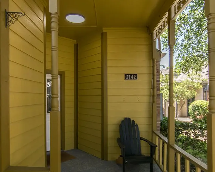 3142 Royal Gable Dr — Photo 2