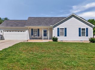 1298 Copperfield Dr, Cookeville, TN 38501