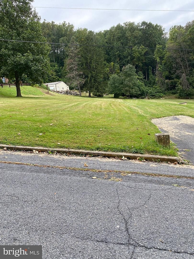 450 Main St, Mohnton, PA 19540 Zillow