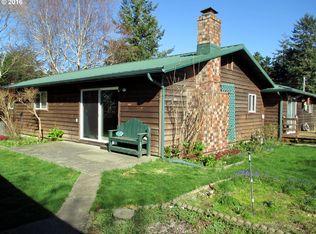 391 Lexington Ave NE, Bandon, OR 97411