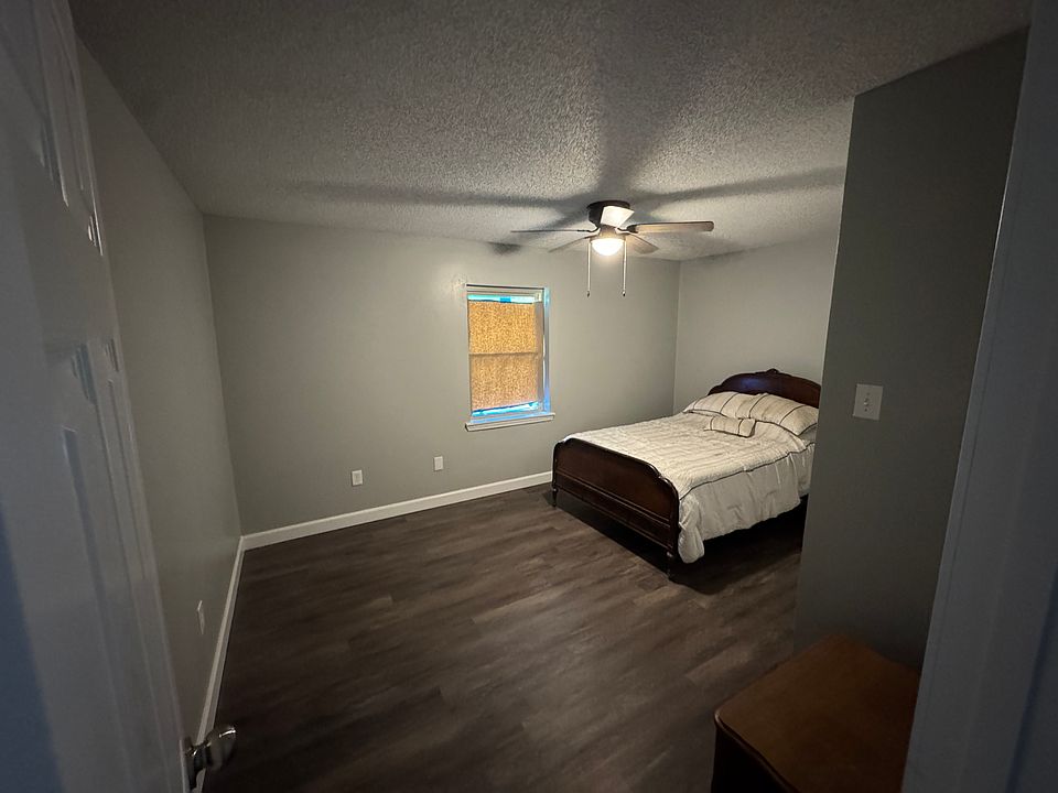 1st image of 311 Davis Rd