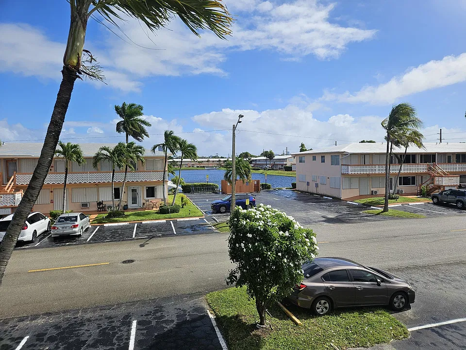 920 SW 11th Ave #11