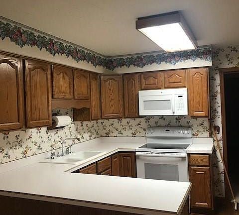 2nd image of 2888 Colony Lake West Dr