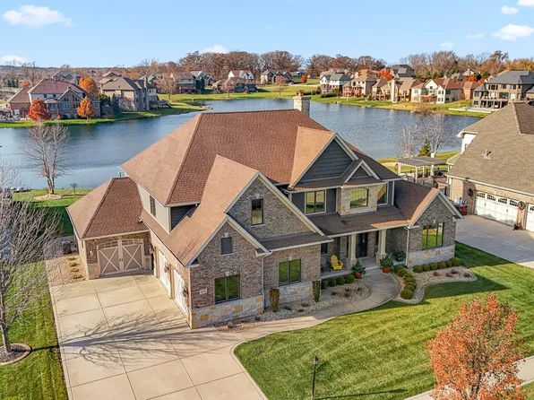 9030 Willow Lane St, John, IN 46373
