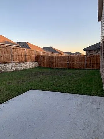 1008 Emerald Dr — Photo 17