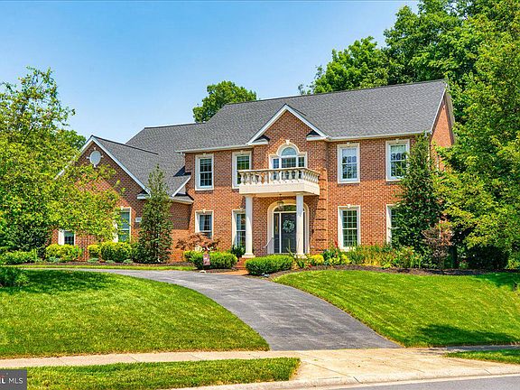 5th image of 8701 Berwick Pl N