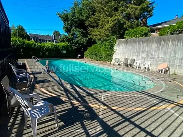 9416 1st Ave NE #108 — Photo 36