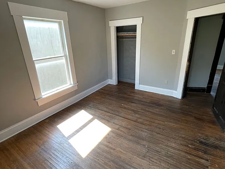 136 E Norwich Ave — Photo 24