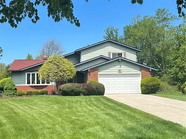 4781 N Hillary Oval, Richmond Heights, OH 44143