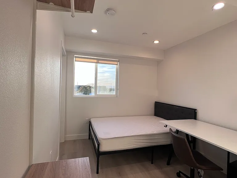 1224 W 37th Pl — Photo 84