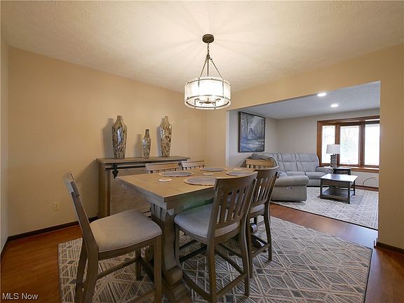 5th image of 131 Parshall Ave