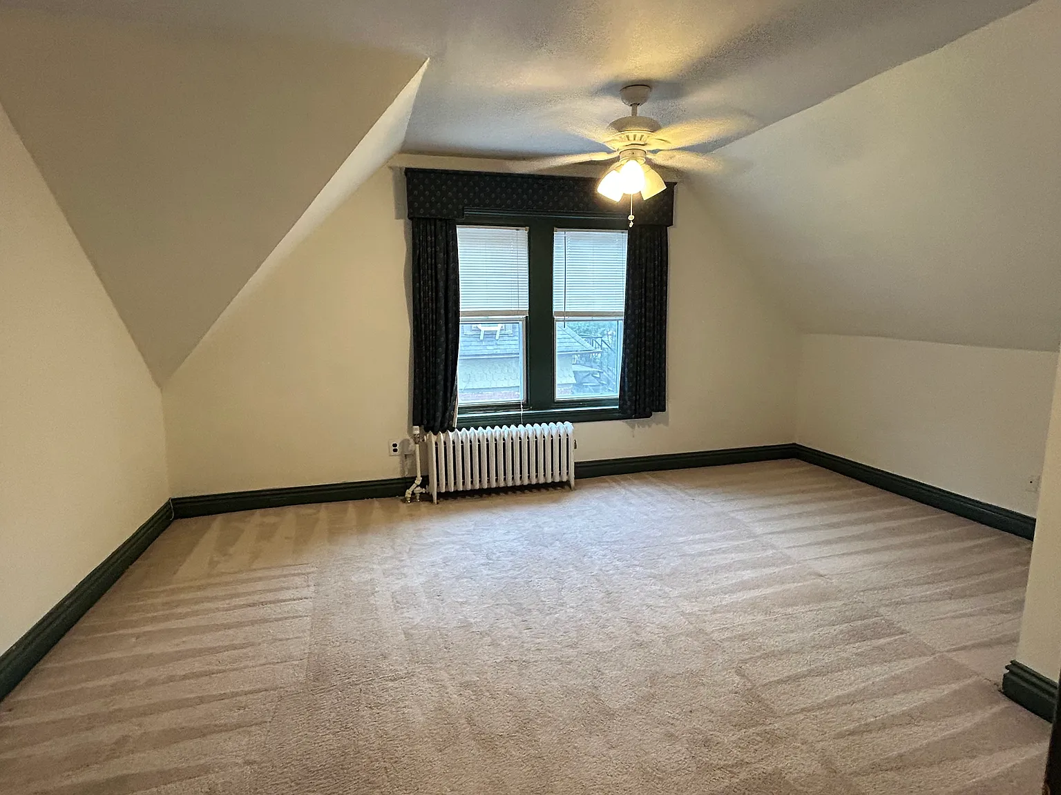 1 bed, 1000 sqft, $1,400 — Photo 4