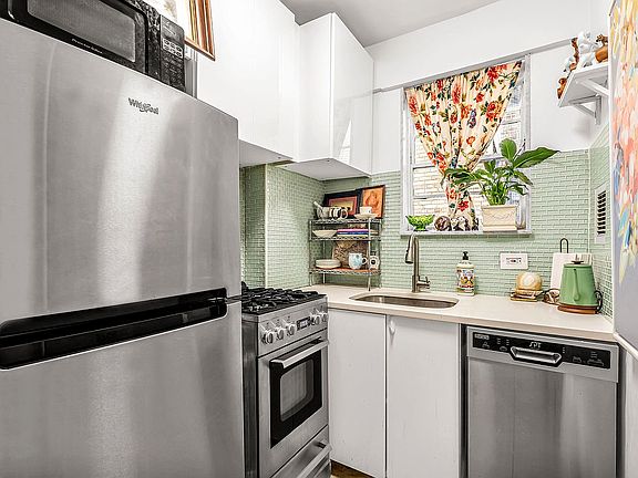 4th image of 308 W 103rd St APT 5A